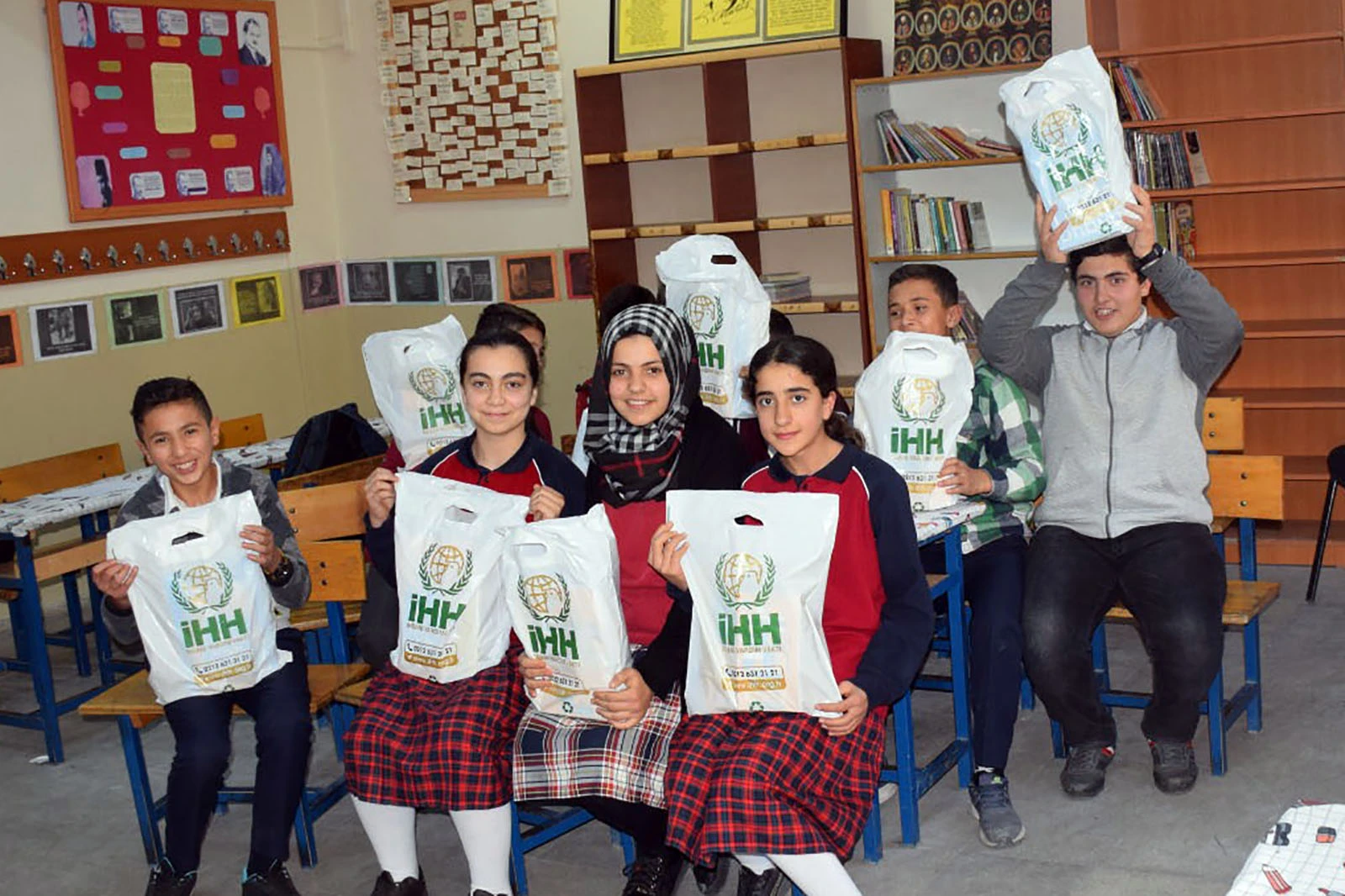 175 bin öğrenciye kitap desteği